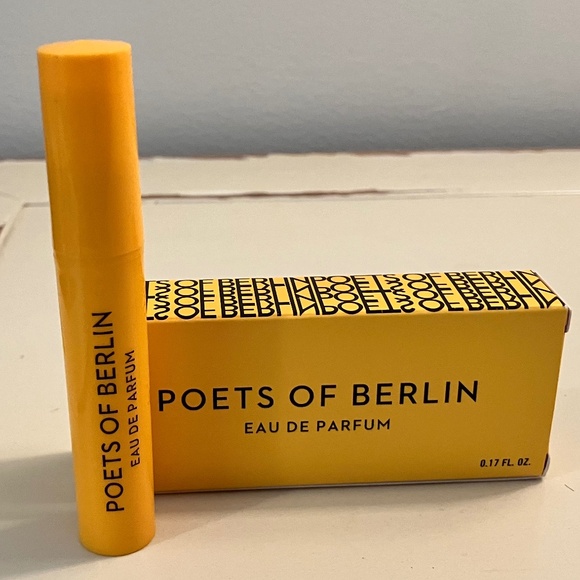 Vilhelm Parfumerie Poets of Berlin Eau de Parfum Deluxe Sample Spray NEW IN BOX - Picture 1 of 1
